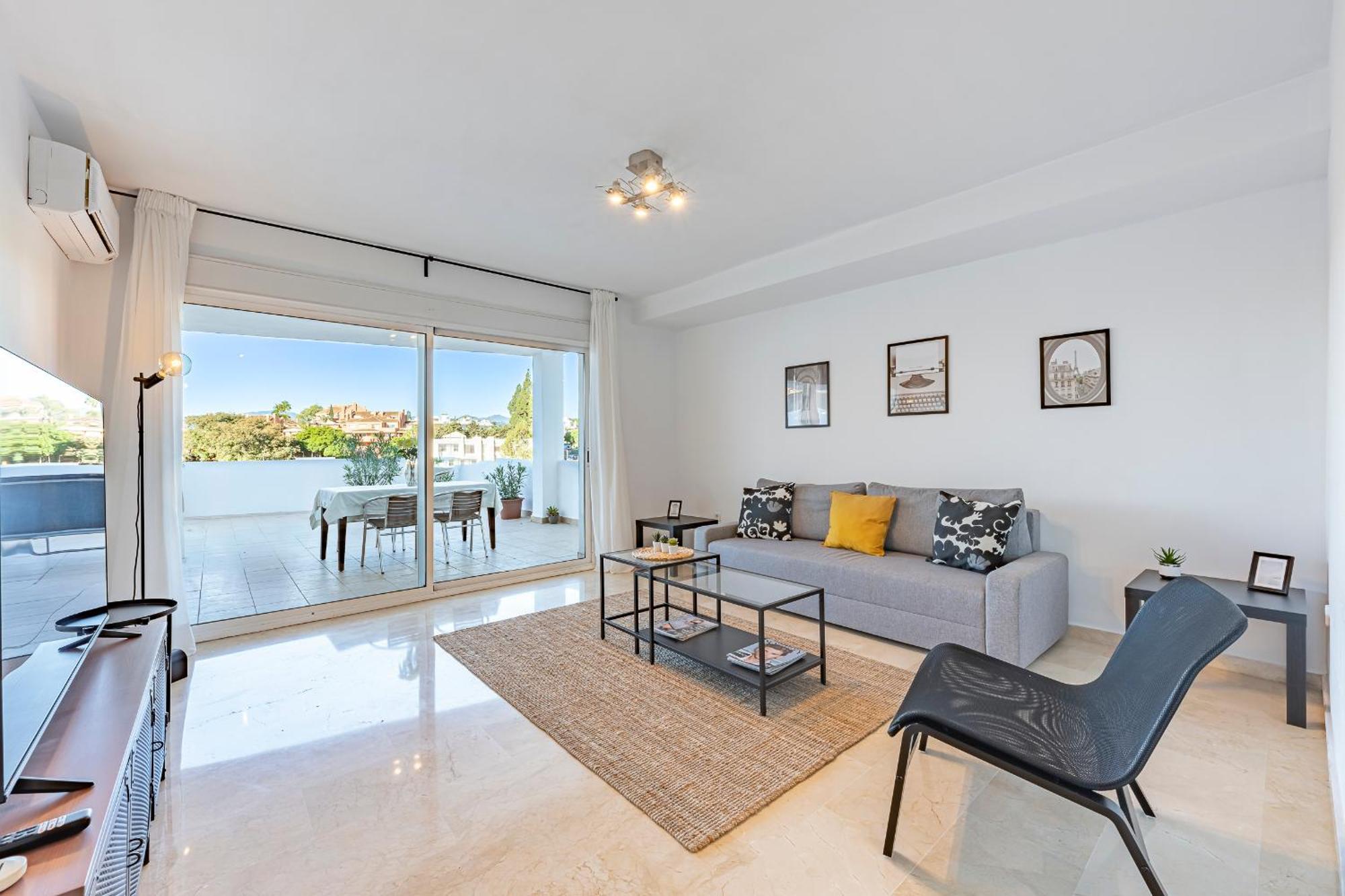 Rent Prestige- Jardines Andalucia Puerto Banus Marbella