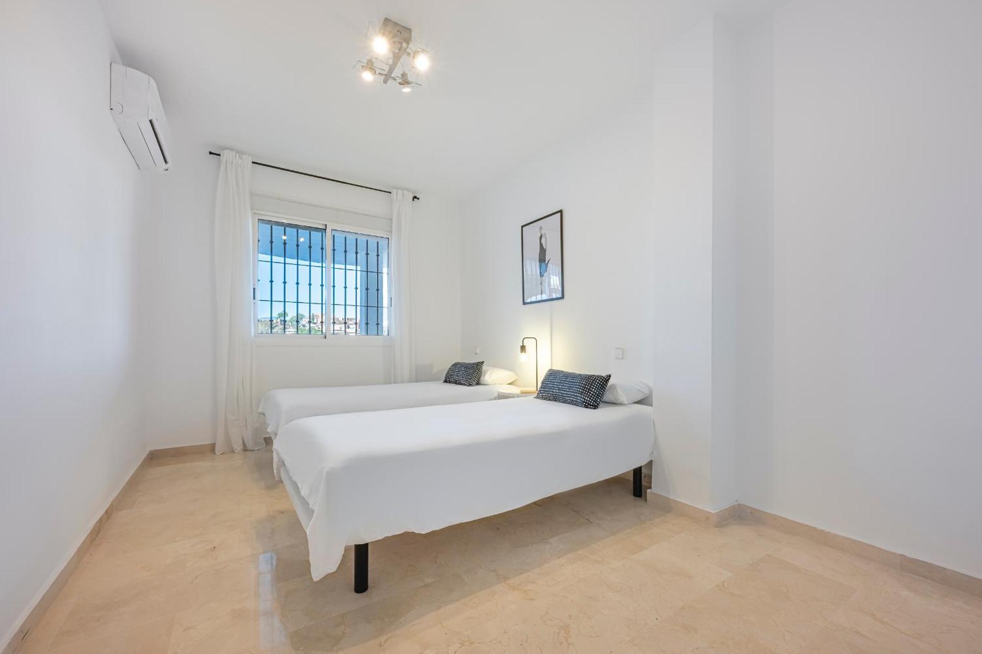 Rent Prestige- Jardines Andalucia Puerto Banus